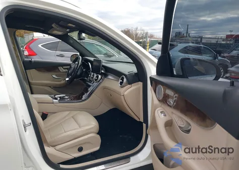 2017 Mercedes-Benz Glc 300 4Matic z USA, uszkodzony, nr VIN WDC0G4KB4HV009214